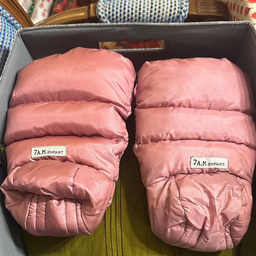7 A.M. Enfant Pink stroller gloves